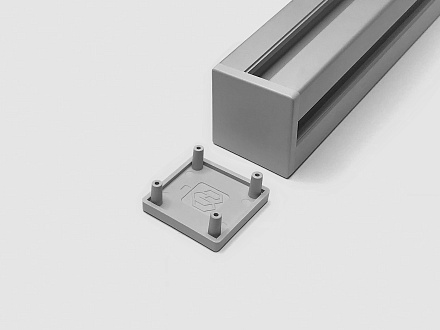 Заглушка торцевая 40 х 40 (серая), C159