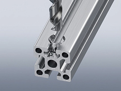 Сверление отверстия Ø4